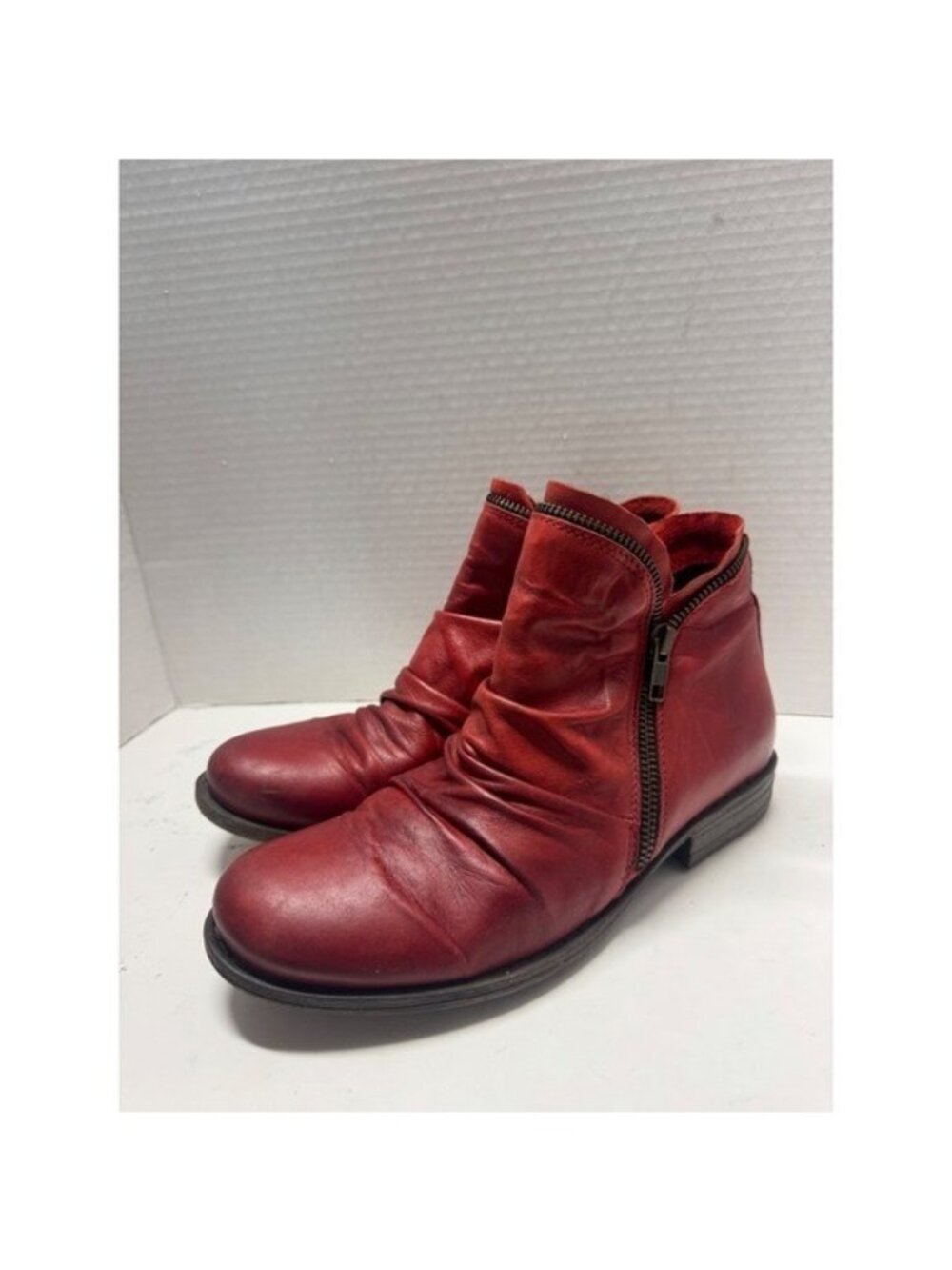 Miz Mooz Red Leather Ruched Ankle Boots Dual Zip Size 38 7.5